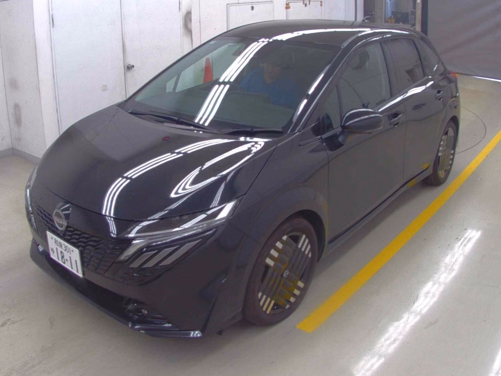 NISSAN AURA