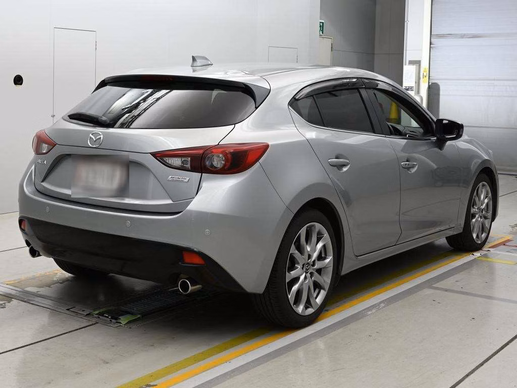 MAZDA AXELA