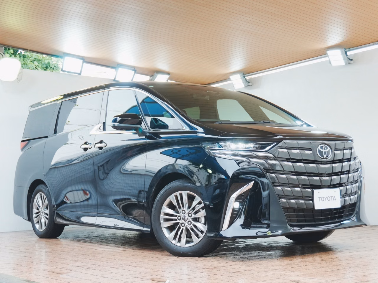 TOYOTA ALPHARD