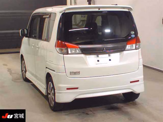 MITSUBISHI DELICA D:2