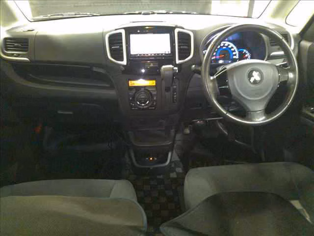 MITSUBISHI DELICA D:2