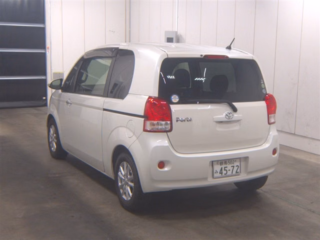 TOYOTA PORTE