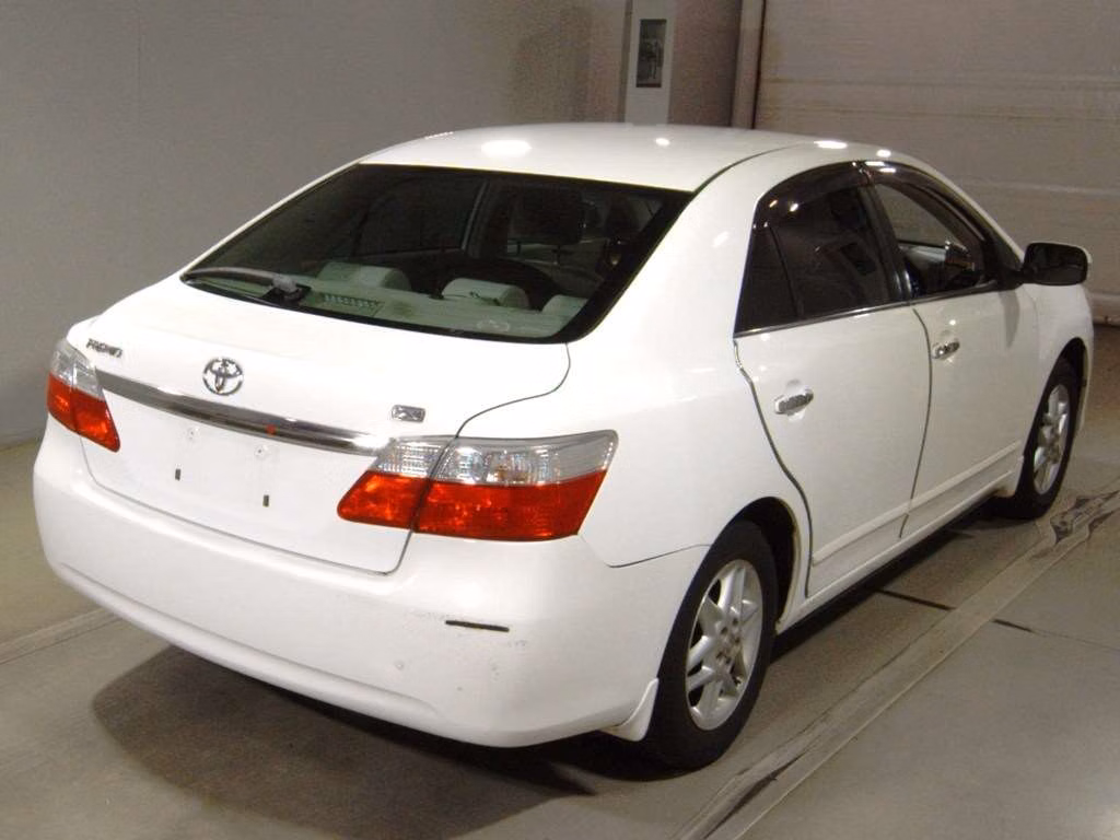 TOYOTA PREMIO