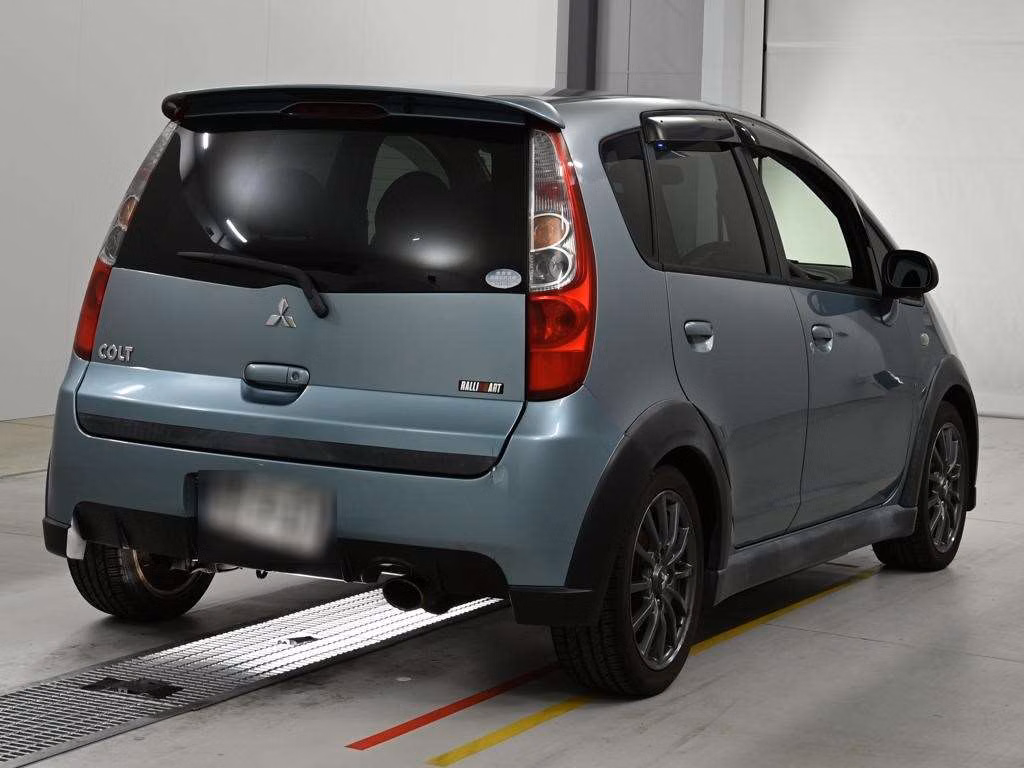 MITSUBISHI COLT