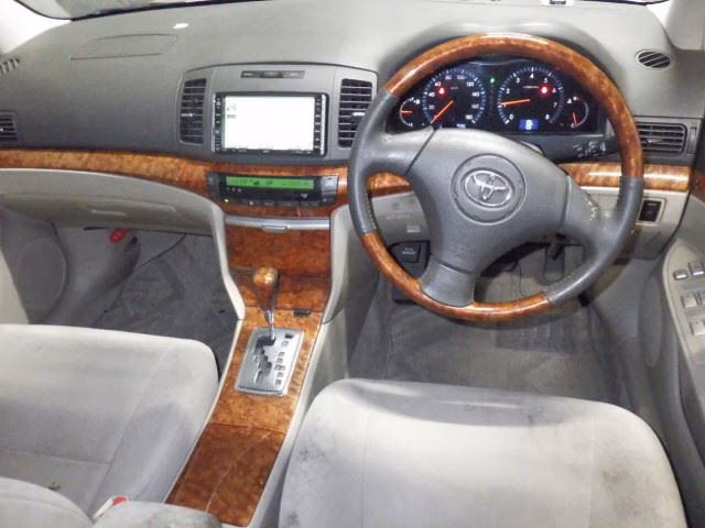 TOYOTA PREMIO