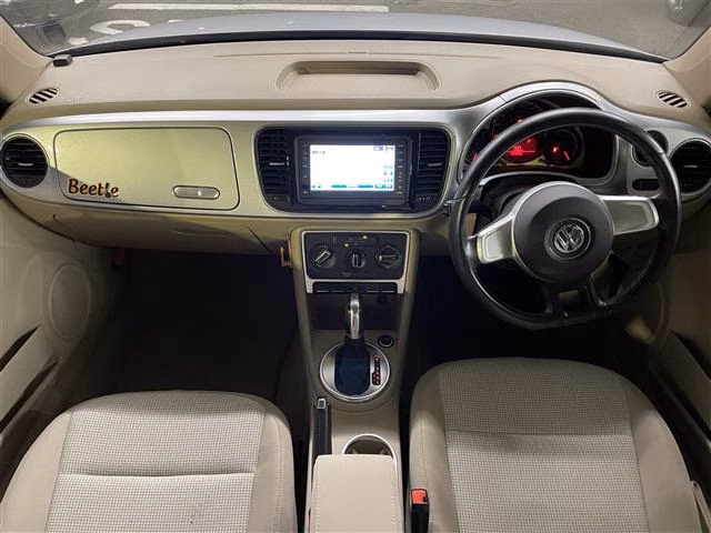 VOLKSWAGEN BEETLE