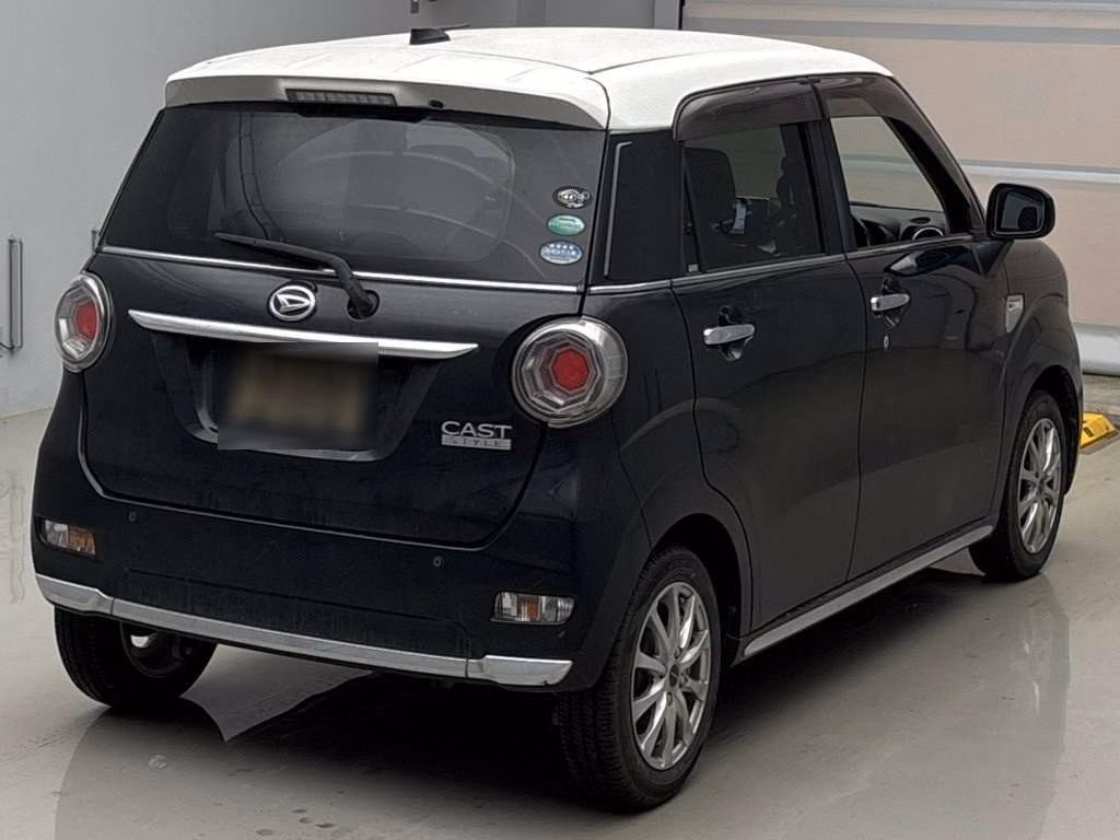 DAIHATSU CAST
