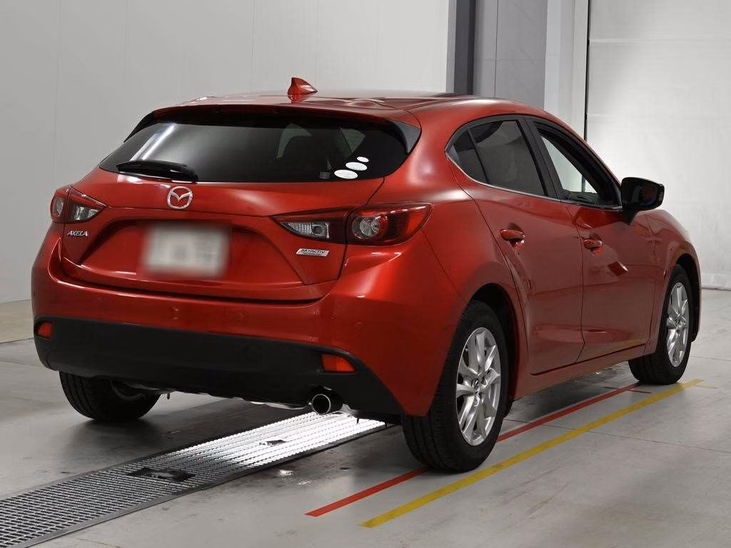 MAZDA AXELA
