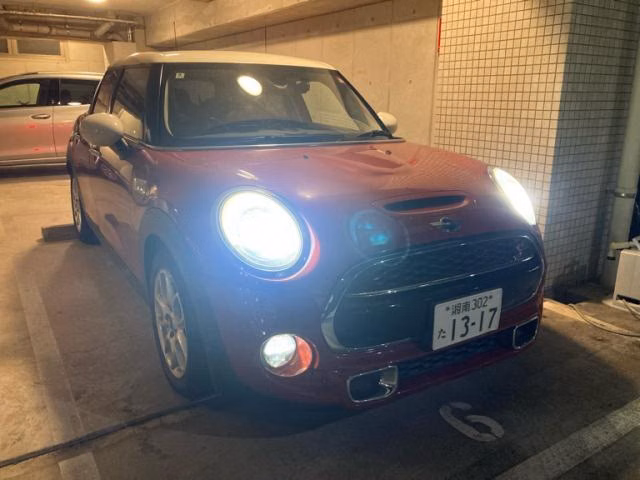 MINI HATCH