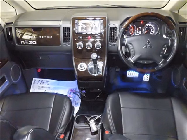 MITSUBISHI DELICA D:5