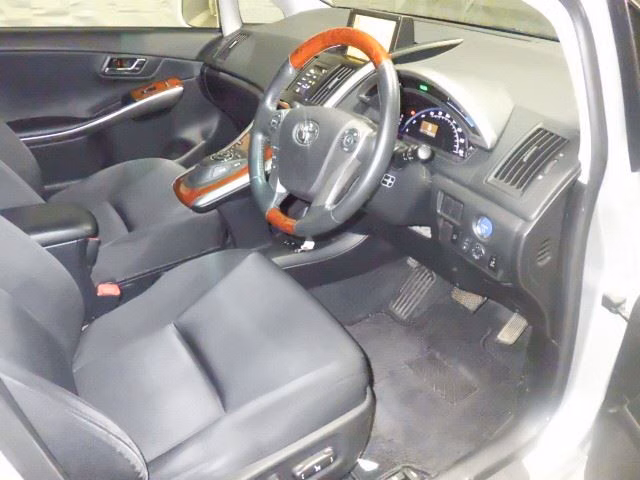 TOYOTA SAI