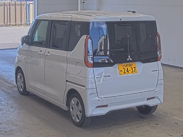 MITSUBISHI EK SPACE