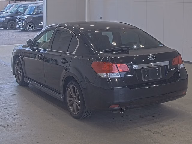 SUBARU LEGACY B4