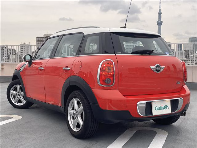 MINI CROSSOVER