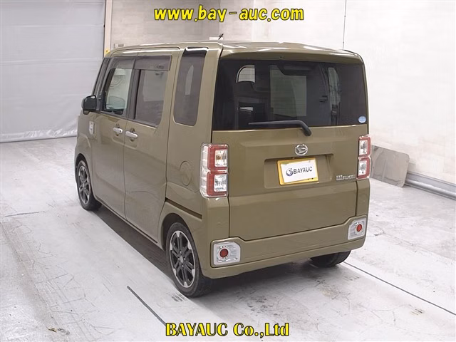 DAIHATSU WAKE