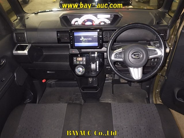 DAIHATSU WAKE