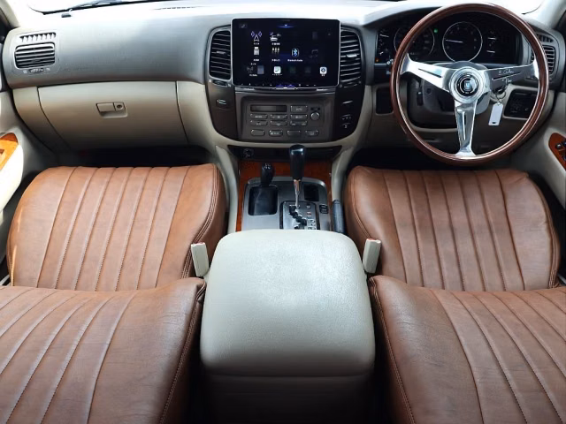 TOYOTA LAND CRUISER