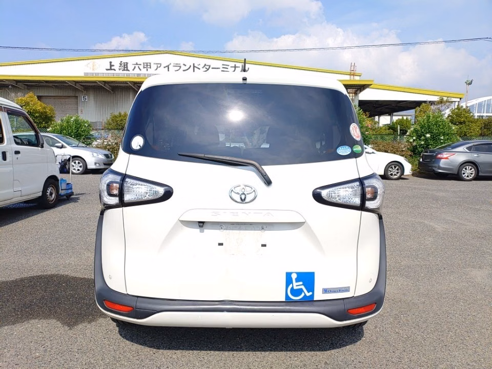 TOYOTA SIENTA