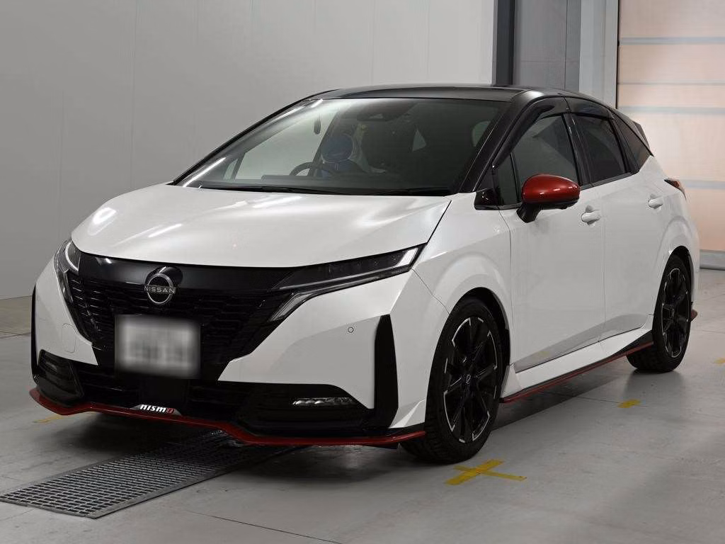 NISSAN AURA