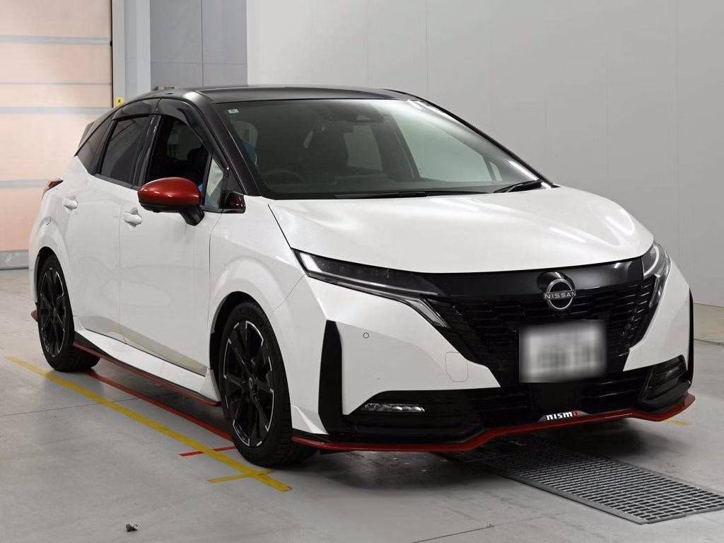 NISSAN AURA