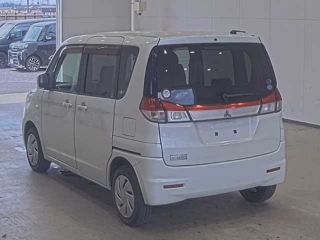 MITSUBISHI DELICA D:2