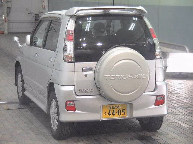 DAIHATSU TERIOS KID