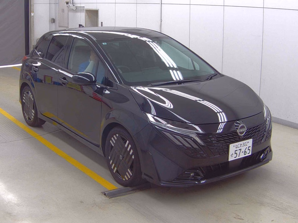 NISSAN AURA