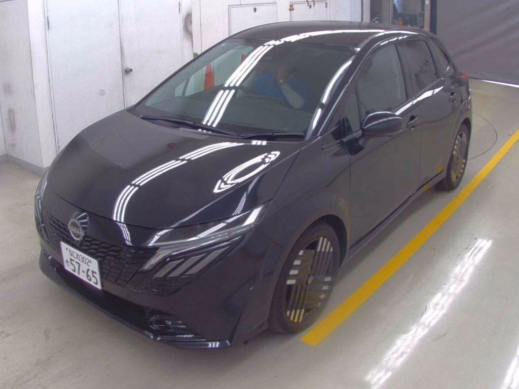 NISSAN AURA