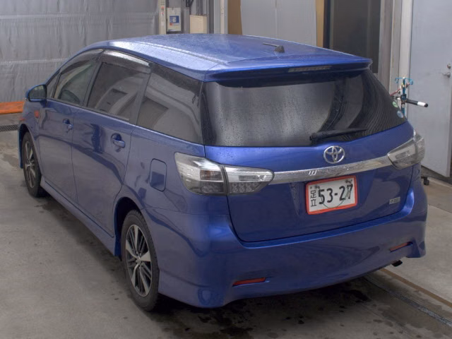 TOYOTA WISH