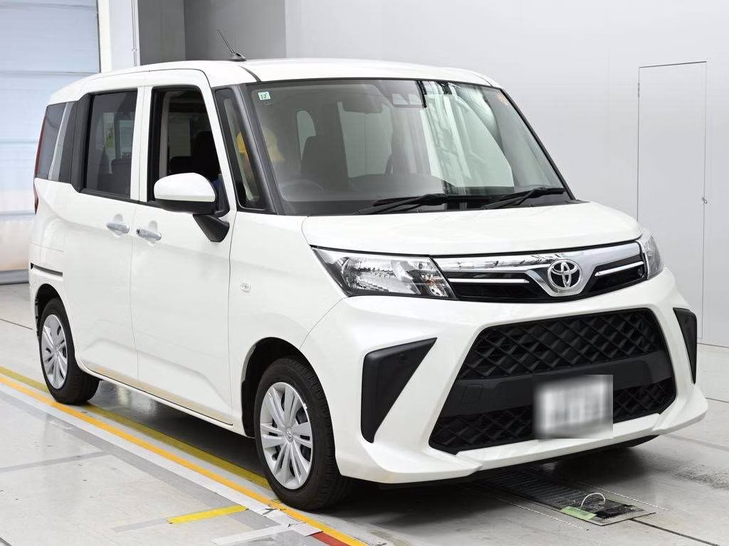 TOYOTA ROOMY