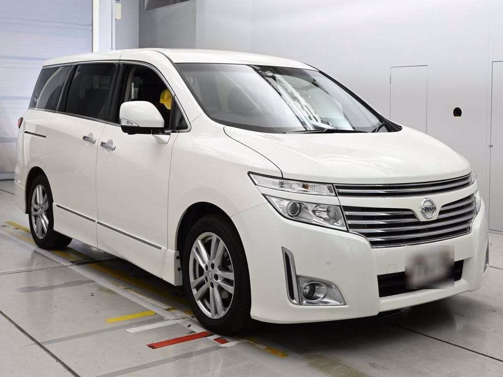 NISSAN ELGRAND