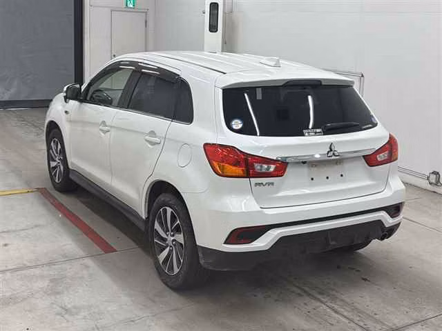 MITSUBISHI RVR