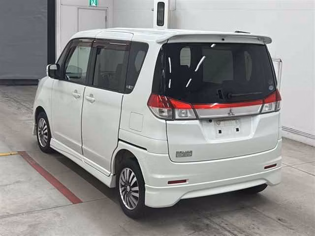 MITSUBISHI DELICA D:2