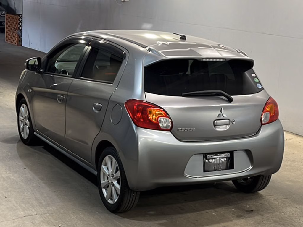 MITSUBISHI MIRAGE