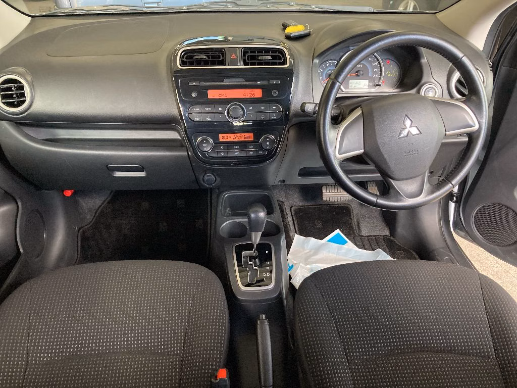 MITSUBISHI MIRAGE