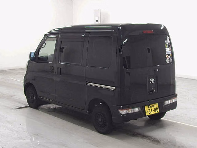TOYOTA PIXIS VAN