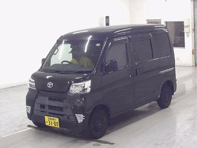 TOYOTA PIXIS VAN
