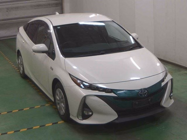 TOYOTA PRIUS PHV