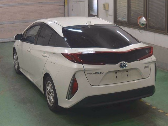 TOYOTA PRIUS PHV