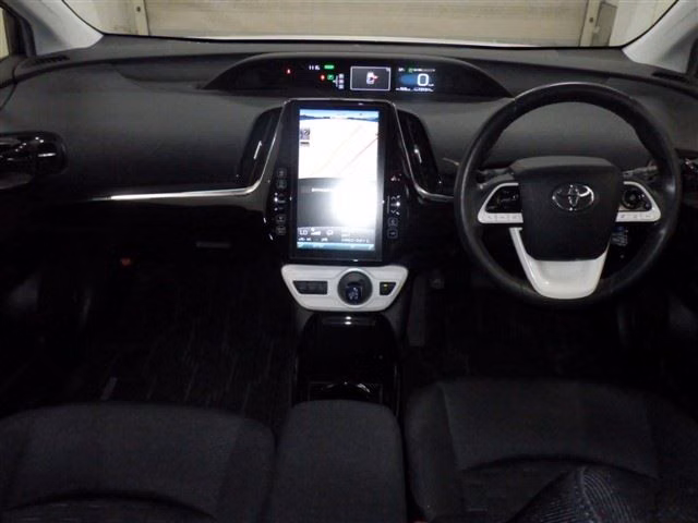 TOYOTA PRIUS PHV