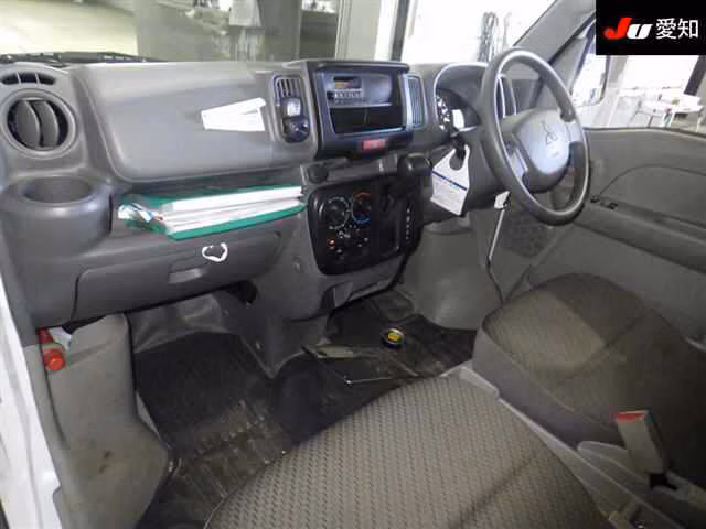 MITSUBISHI MINICAB