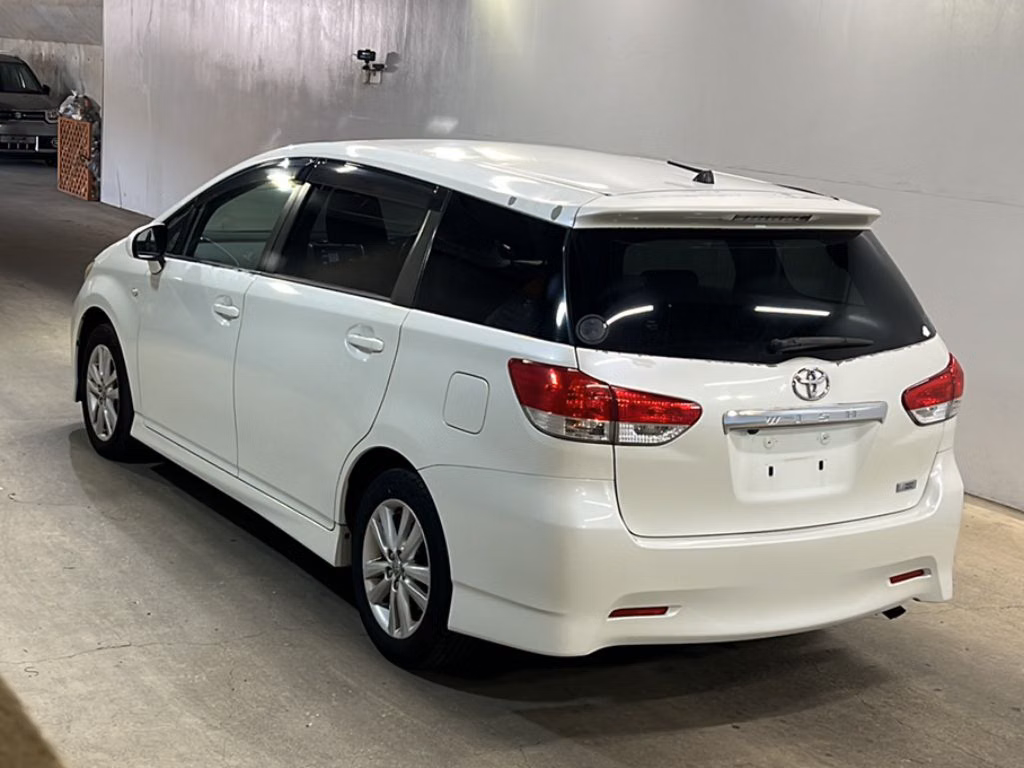 TOYOTA WISH