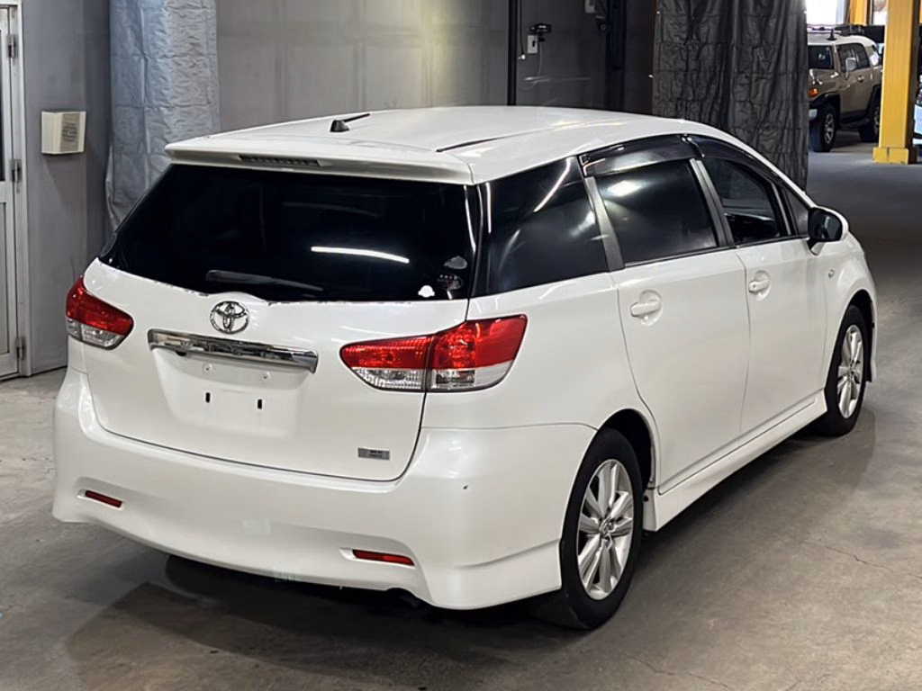 TOYOTA WISH