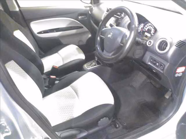 MITSUBISHI MIRAGE