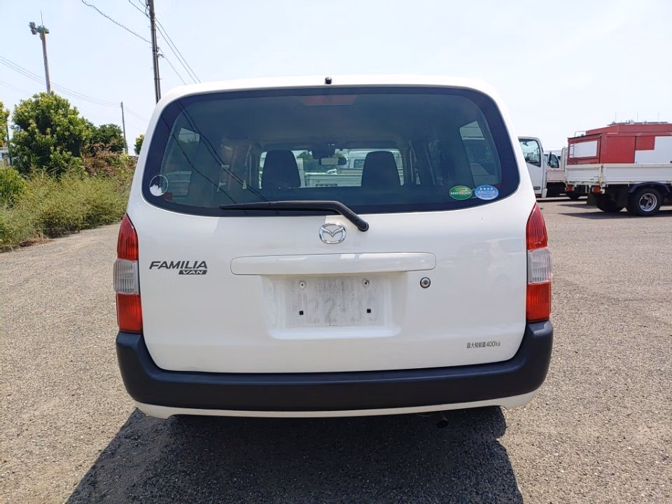 MAZDA FAMILIA
