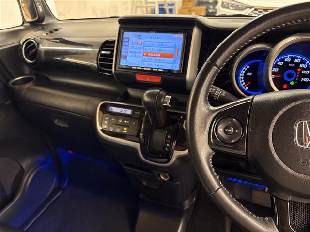 HONDA N-BOX