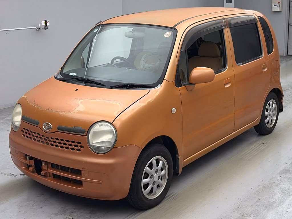 DAIHATSU MOVE LATTE