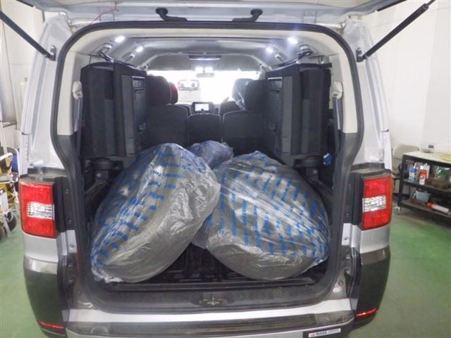 MITSUBISHI DELICA D:5