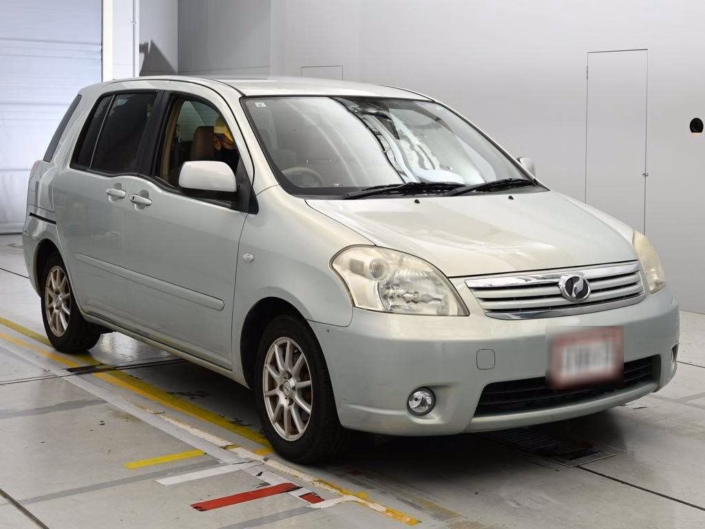 TOYOTA RAUM
