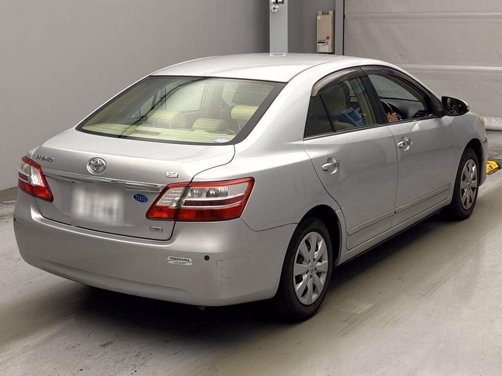 TOYOTA PREMIO